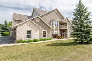 W159N4868 Graysland Dr, Menomonee Falls, WI 53051 - Photo 1