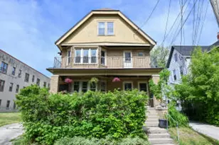 1803 N Arlington Pl, Milwaukee, WI 53202 - Photo 1