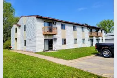 558  Braund St, Onalaska, WI 54650 - Photo 1