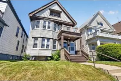 2955 N Holton St #2957, Milwaukee, WI 53212 - Photo 1