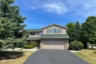 723 Stoney Creek Ct, West Bend, WI 53095 - Photo 1