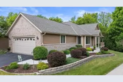 W243N2205  Deer Park Ct, Pewaukee, WI 53072 - Photo 1