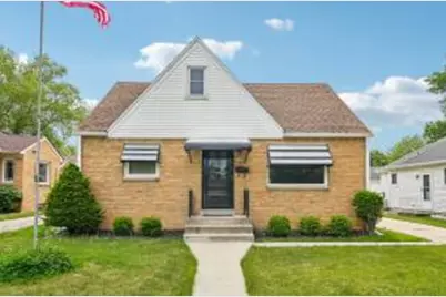 3708 N 97th Pl, Milwaukee, WI 53222 - Photo 1
