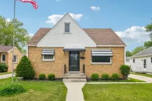 3708 N 97th Pl, Milwaukee, WI 53222 - Photo 1