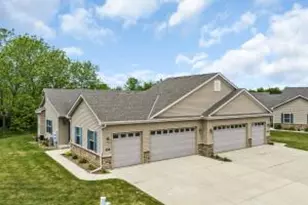 928 Langdon Ct, Racine, WI 53406 - Photo 1