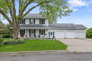 1021 Johnson St, Onalaska, WI 54650 - Photo 1
