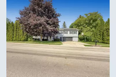 300  Fairview Dr, Plymouth, WI 53073 - Photo 1
