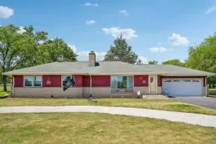 W130N6219 River Dr, Menomonee Falls, WI 53051 - Photo 1