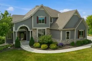 439 N Pineview Ct, Richfield, WI 53017 - Photo 1