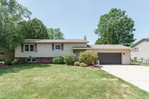 718 N Water St, Watertown, WI 53098 - Photo 1