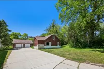 509 S 105th St, West Allis, WI 53214 - Photo 1