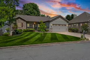 911 Steven Pl, Campbell, WI 54603 - Photo 1
