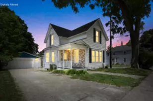 547 Forest St, Hartford, WI 53027 - Photo 1