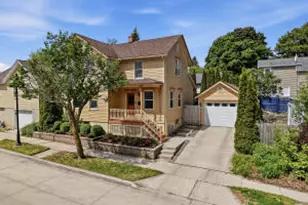 822 N 4th St, Sheboygan, WI 53081 - Photo 1