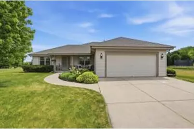 611  Woodland Cir, Racine, WI 53185 - Photo 1