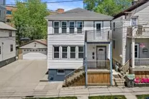 928 E Land Pl, Milwaukee, WI 53202 - Photo 1