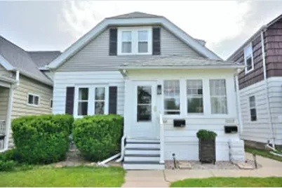 3662 S Ahmedi Ave, Saint Francis, WI 53235 - Photo 1