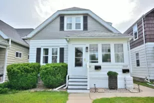 3662 S Ahmedi Ave, Saint Francis, WI 53235 - Photo 1
