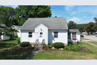 604  Oak St, La Crescent, MN 55947 - Photo 1