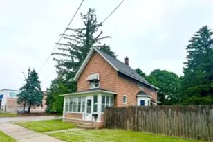 1615 White Rock Ave, Waukesha, WI 53186 - Photo 1