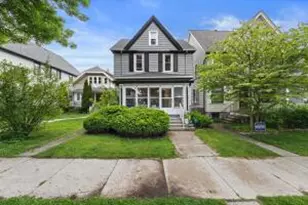 3331 N Bartlett Ave, Milwaukee, WI 53211 - Photo 1