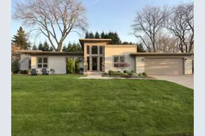 405 E Macarthur Rd, Fox Point, WI 53217 - Photo 1