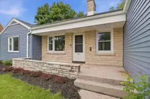 187 W Oak Grove St, Juneau, WI 53039 - Photo 1