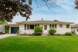 332 S Kendrick Ave, Burlington, WI 53105 - Photo 1