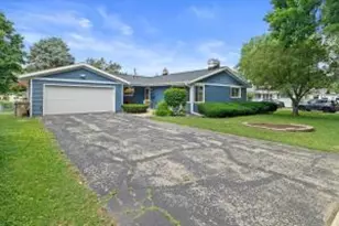 118 Walker Dr, Madison, WI 53714 - Photo 1