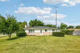 N1359 Moss Dr, Bloomfield, WI 53128 - Photo 1