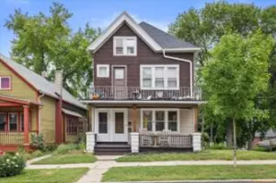 226 E Smith St, Milwaukee, WI 53207 - Photo 1