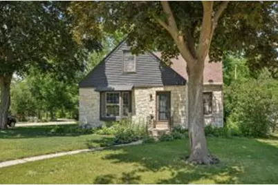 4630 W Cleveland Ave, Milwaukee, WI 53219 - Photo 1