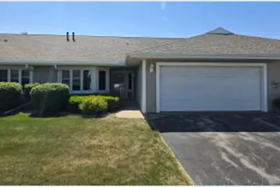 365  Hartford Sq, Hartford, WI 53027 - Photo 1
