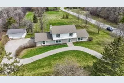 812 W Glen Oaks Ln, Mequon, WI 53092 - Photo 1