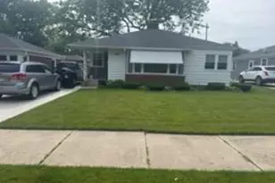 716 Indiana St, Racine, WI 53405 - Photo 1