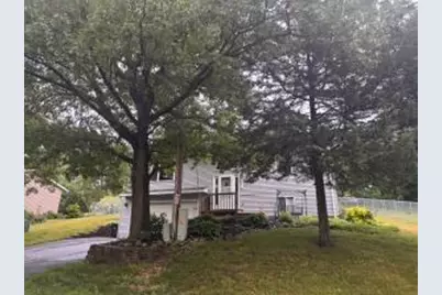8021  Ridgeway Dr, Burlington, WI 53185 - Photo 1