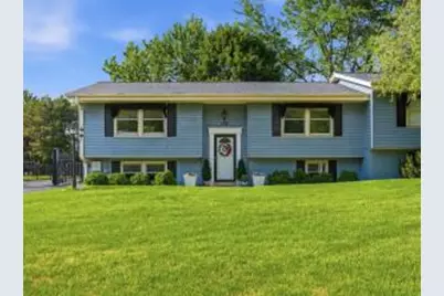 178 W Pembroke Way, Wales, WI 53183 - Photo 1