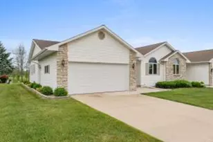 2312 Virginia Dr, Manitowoc, WI 54220 - Photo 1