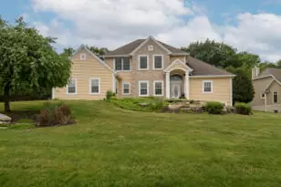 W291N4273 Prairie Wind Cir, Delafield, WI 53072 - Photo 1