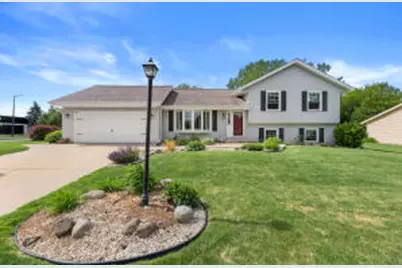 N49W14033  Brook Falls Dr, Menomonee Falls, WI 53051 - Photo 1