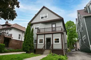 2621 N Maryland Ave, Milwaukee, WI 53211 - Photo 1