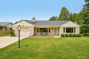 6421 N Lake Dr, Fox Point, WI 53217 - Photo 1