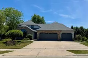 375 Regatta Dr, Port Washington, WI 53074 - Photo 1