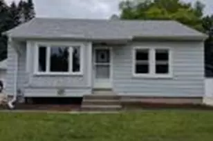 4059 S Alexander Ave, Saint Francis, WI 53235 - Photo 1