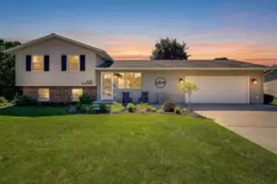 5033 Brookfield Cir, Manitowoc, WI 54220 - Photo 1