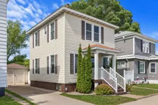909 Green Bay St, La Crosse, WI 54601 - Photo 1