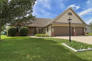 867 River Ridge Cir, Racine, WI 53185 - Photo 1