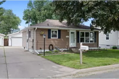 2216  30th St, La Crosse, WI 54601 - Photo 1