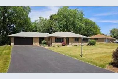 N102W15320  Venus Ct, Germantown, WI 53022 - Photo 1