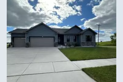 800  Linda Ln, Watertown, WI 53094 - Photo 1